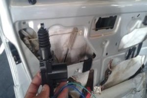 Conserto e Instalação de Trava Elétrica