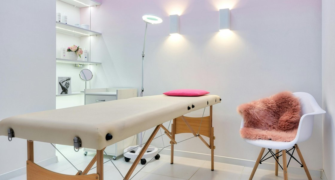 Inove Sobrancelhas Studio de Estética em Itaipu – Promoção de fim de mês.